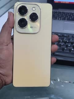 NOTE 40 PRO