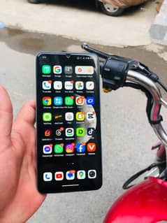 condition 10/10 used butt new with box and charger