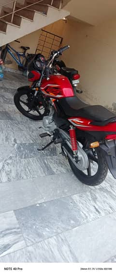Honda CB 125F 2024