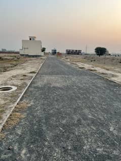 5 Marla Residential plot for Sale In New Lahore city ph3