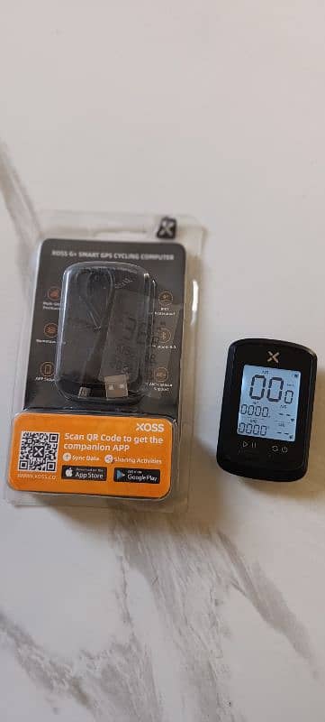 Xoss G+ cycling computer in perfect condition,with box and manual 5