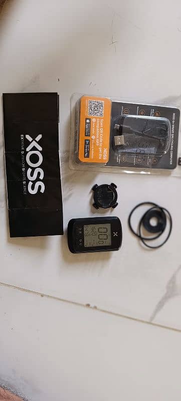 Xoss G+ cycling computer in perfect condition,with box and manual 6