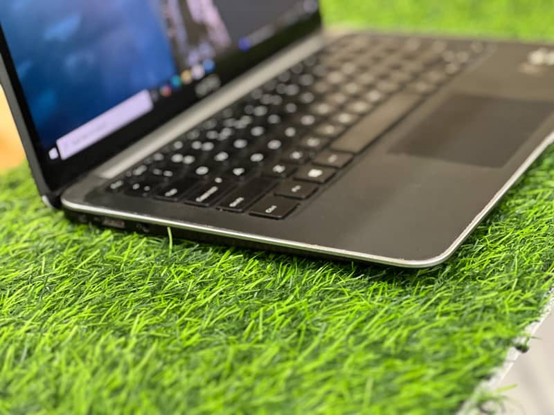 Dell Xps L322x i7 3rd Generation Slim Laptop With Backlit Keyboard 3