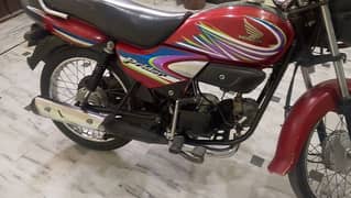 Honda pridor 2018 red color bhtreen condition