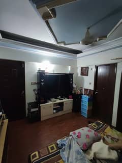 Three Bedroom Drawing And Dining Luxury Leased Flat Available For Sell