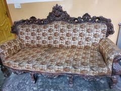Chinoti sofa set 3 seater ,1 seater,1seater with small table
