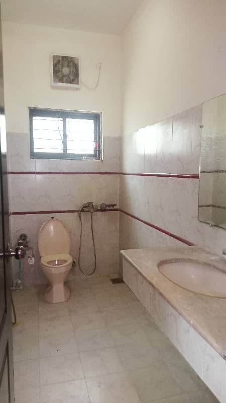 4 Bed House Available For Rent In Askari 10 Sector S Lahore 26