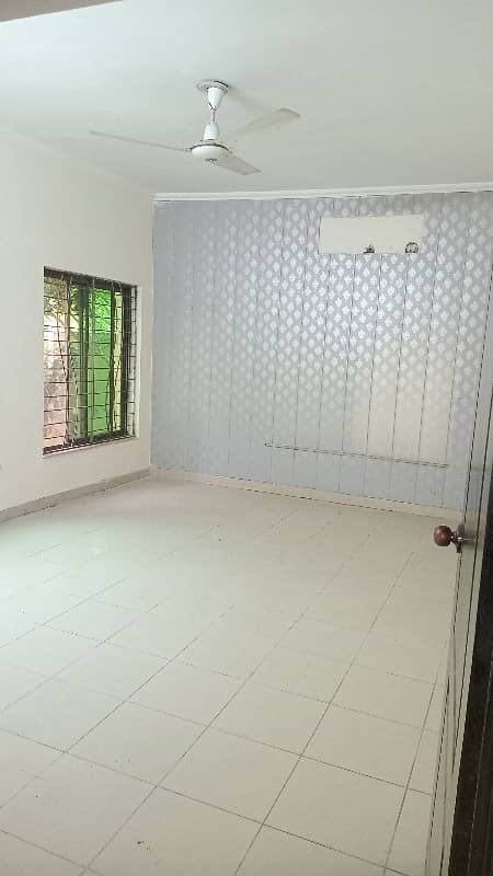 4 Bed House Available For Rent In Askari 10 Sector S Lahore 27
