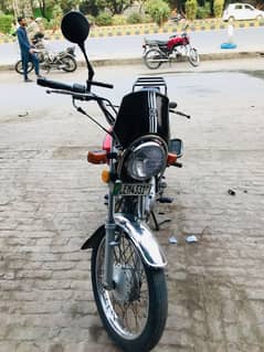 I am selling Suzuki 125