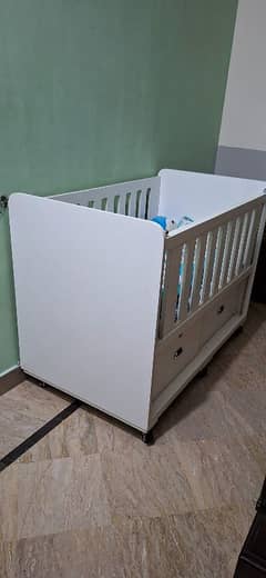 baby cot