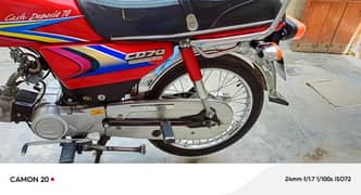 Honda 70 CD Motorcycle 2010 Madal