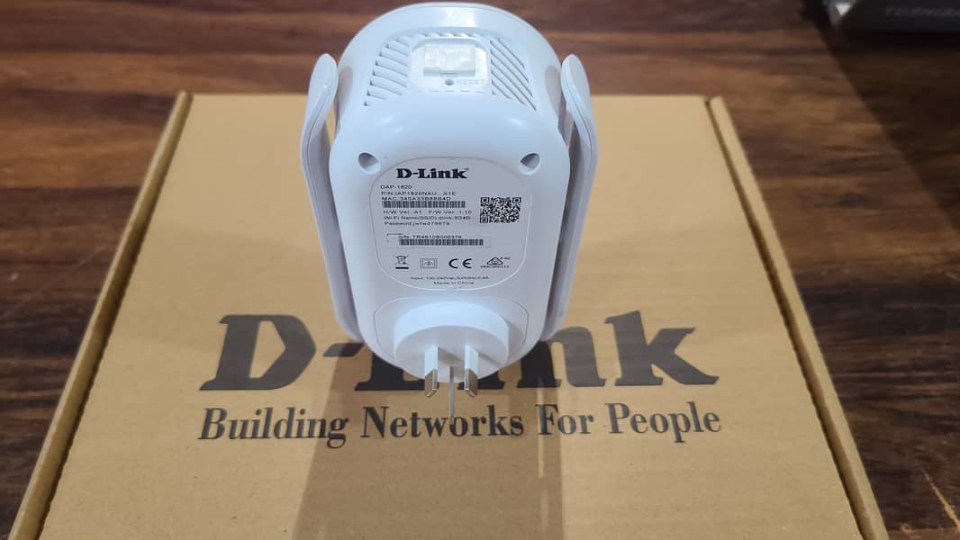 Dlink WiFi Access Point Dap-1820 AC2000 2600 sq. ft coverage (Renewed) 10