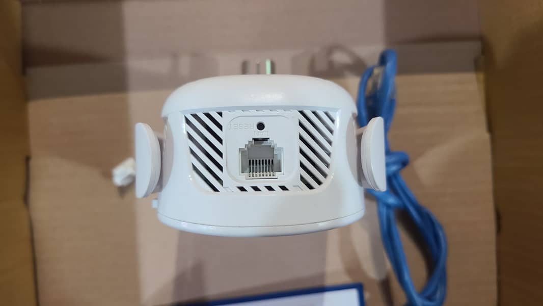 Dlink WiFi Access Point Dap-1820 AC2000 2600 sq. ft coverage (Renewed) 13