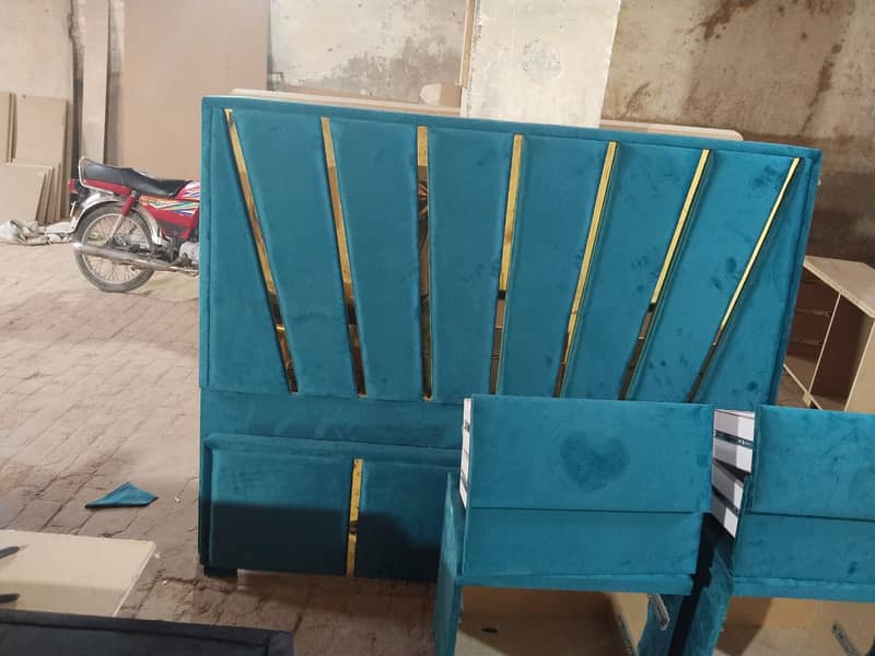 Bed / bed set / king size bed / double bed / poshish bed /side tables 18