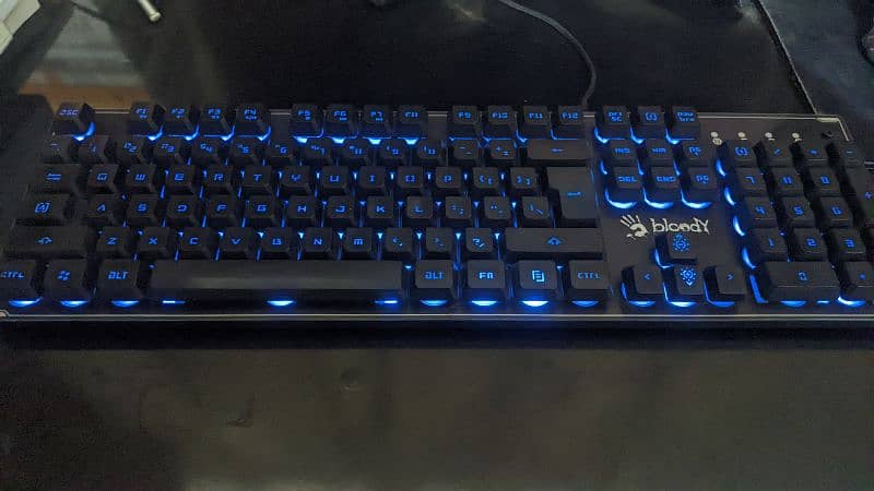 Keyboard b108r with box 1