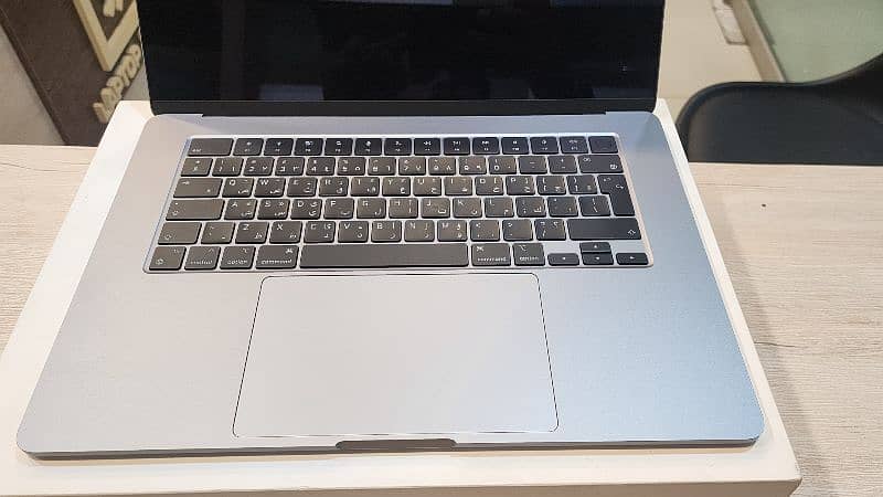 MacBook M3 2024 Air 8GB 512GB 15" inches 3