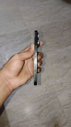 me seel my phone iphone 13 pro 256 bettery83 condition 10 by 10