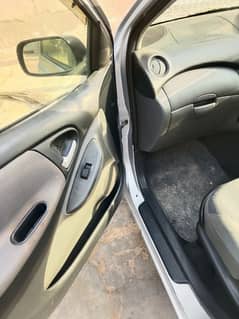 Toyota Vitz 2004