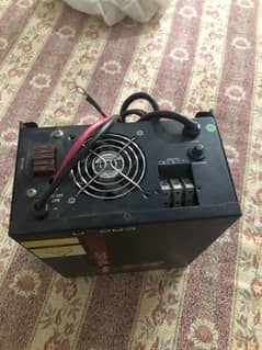 Double battery crown UPS