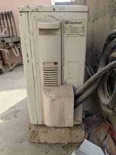 Dawlance 1 Ton non inverter AC