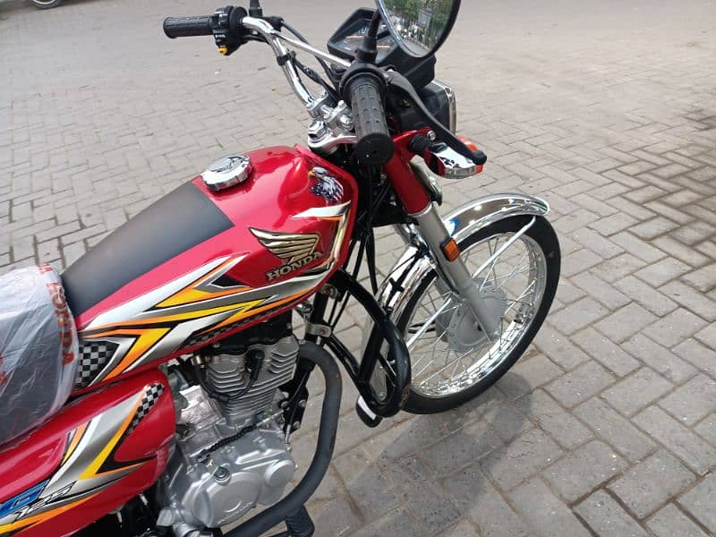 Honda 125 model 2025 register end of 2024 brand new Honda 12