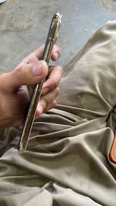 Apple i phone 11 pro max Factory unlock