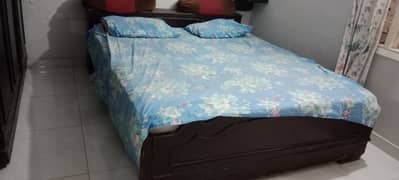 bed dressing and divider