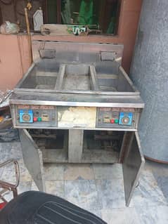 Commercial deep fryer