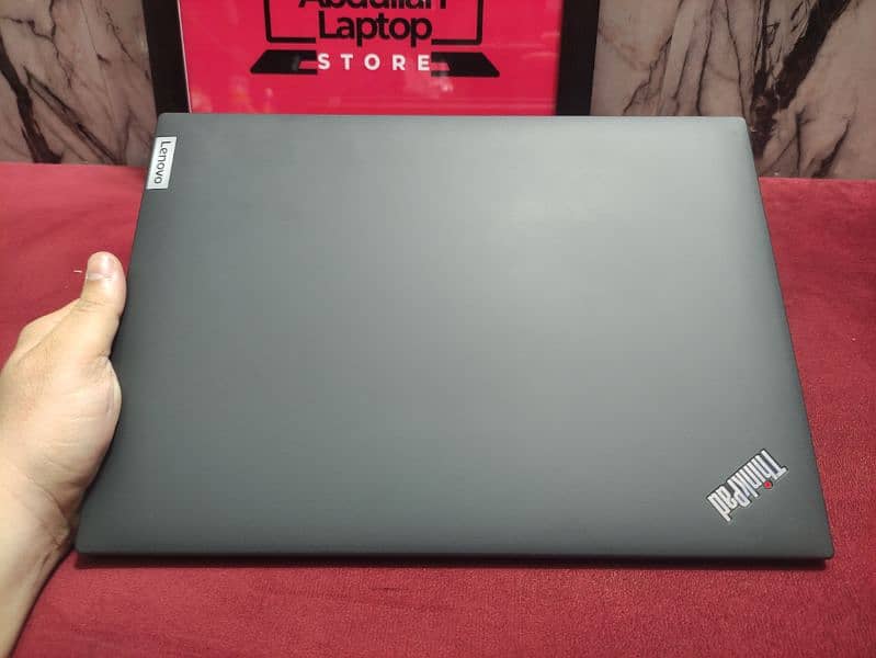 Lenovo Thinkpad P14s Gen 3 (Ci7 12th) Workstations) 4GB Nvidia T550 6