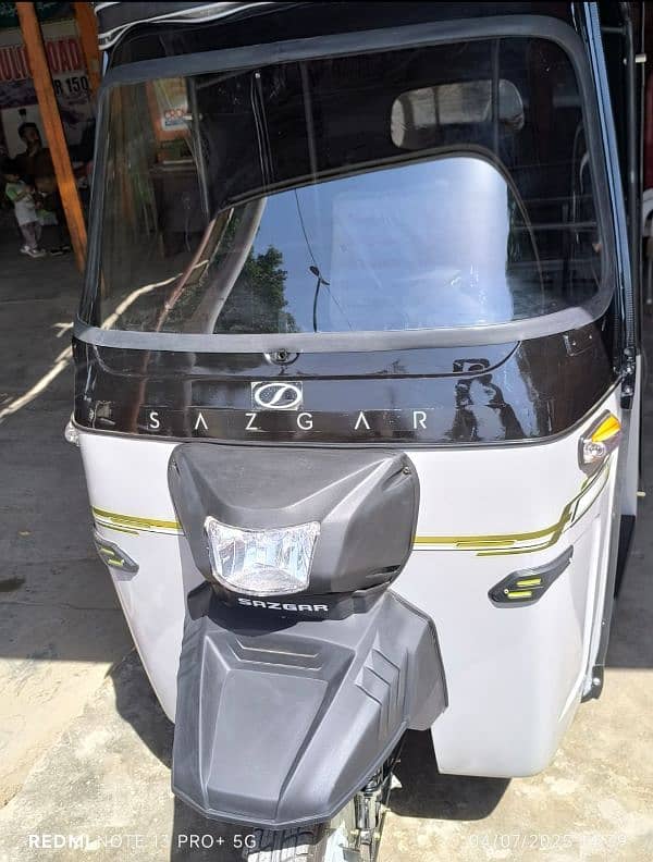 New Sazgar Rickshaw Deluxe 2+1 . 1