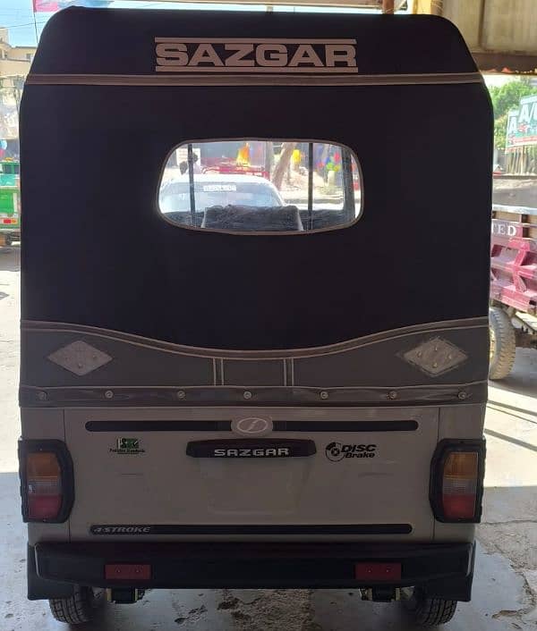 New Sazgar Rickshaw Deluxe 2+1 . 5