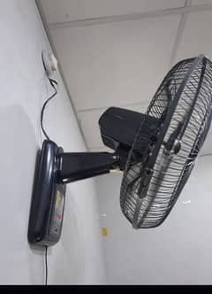 Royal bracket fan good condition with copper