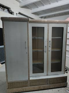 wardrobes/Almary