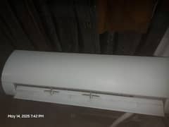 Gree 1.5 tan invertor for sale
