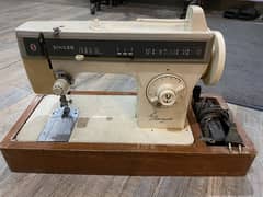 Singer Professional Disc-o-matic 974 Sewing Machine with Case and Ped