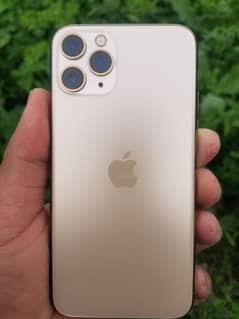 non pta 256gb battery health 73 display change Dubai apple store