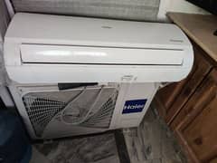 1 ton almost new split AC