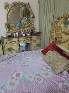 Bedroom set