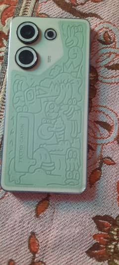 camon 20 8/256 box charger Available