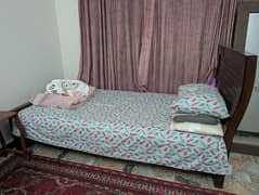 Single bed quality wood