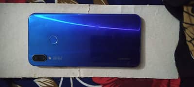 Nova 3i  4/128