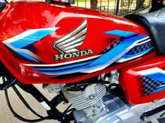 Honda 125 Model 2023/2024 Red fabulous lush condition Genuine