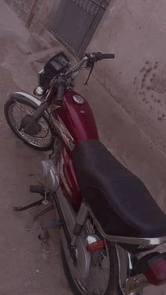 full Jeanine condition  m h original tanki h bss honda ka monogram h.