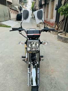 Honda CG 125 2025 Model self start Gold barnd new only 2500 km use