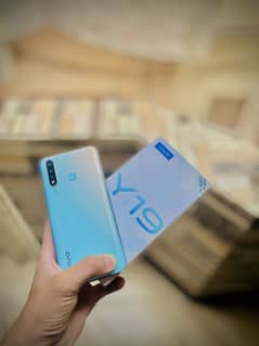 Vivo y19 with box