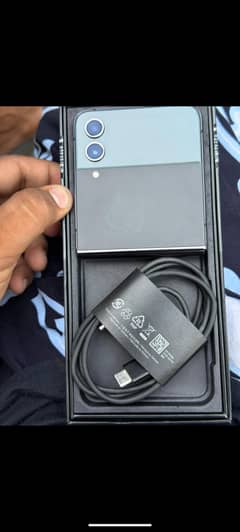 Samsung Galaxy z 4 flip