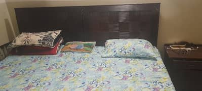 2 single beds