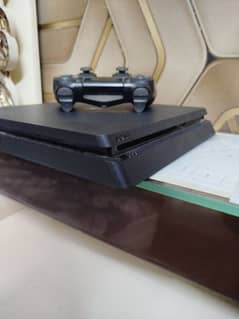 ps4 in mint condition all ok