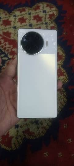 Tecno spark 20 pro plus