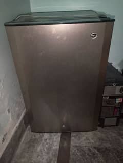 pel room mini refrigerator condition 9/10